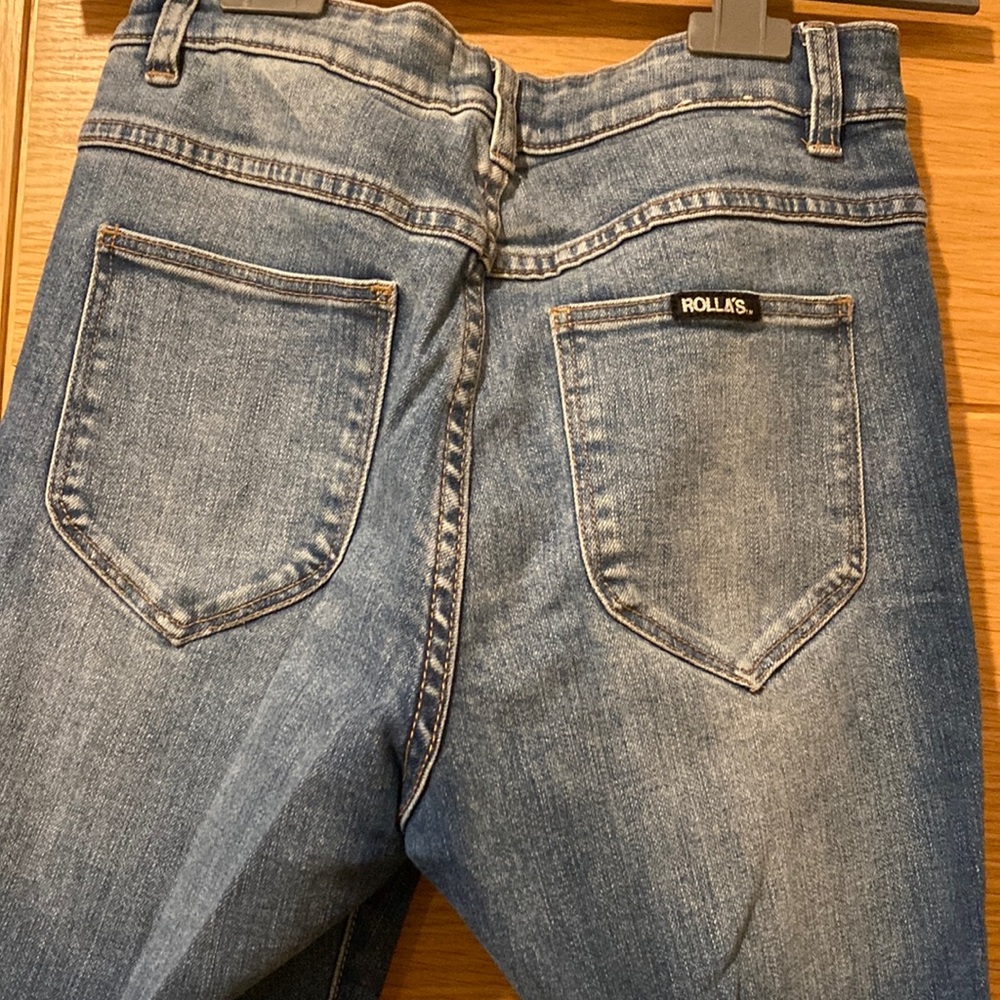 Rolla’s mid rise skinny Jean. Size 27